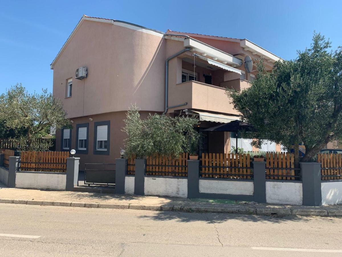 Deluxe No.8 Apartman Zára
